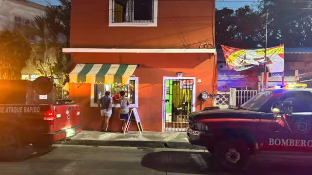 Un conato de incendio en la Colonia Cuauhtémoc movilizó a Protección Civil, Policía Municipal y bomberos tácticos.