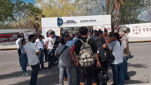 Alumnos piden mejoras para un plantel educativo de Motul y la intervención de las autoridades