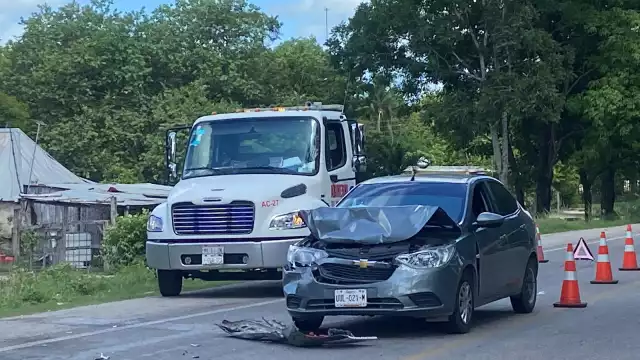 Accidente en tramo Escárcega-Xpujil deja solo daños materiales