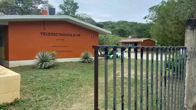 El sospechoso presuntamente enviaba “cartas de amor” a las jóvenes a quienes quiso sacar del plantel