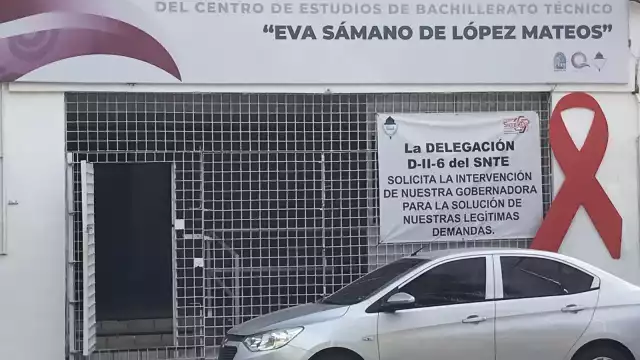 Disputa entre profesores de la preparatoria “Eva Sámano” por aumento salarial.