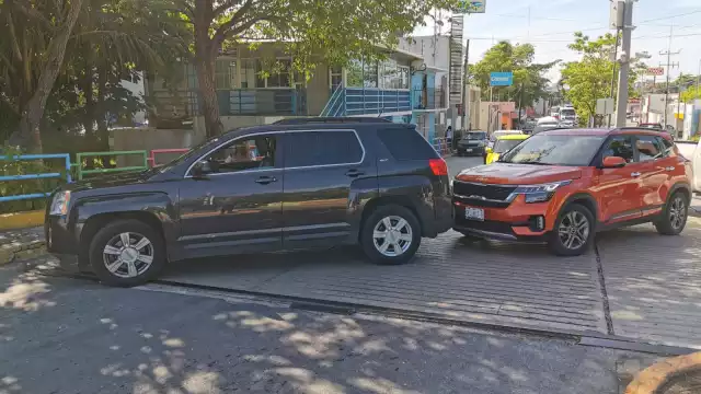 Percance en la Pallas bloquea dos carriles y afecta tránsito en zona pesquera