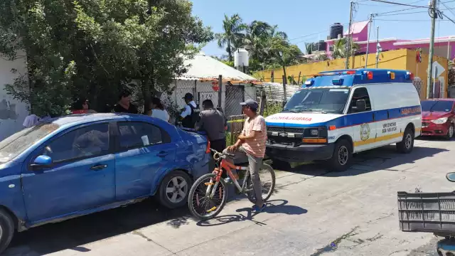 Un hombre de la tercera edad falleció en su domicilio en la colonia San Nicolás, aparentemente por causas naturales