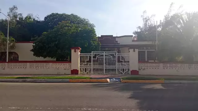 Notable grado de abandono muestra el parque de los caimanes en Chetumal.