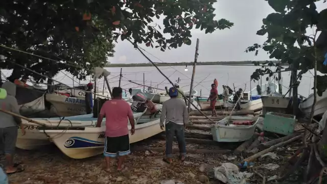 El Frente Frío Número 10 causará lluvias y vientos fuertes, afectando las actividades de los pescadores en el Municipio del Carmen