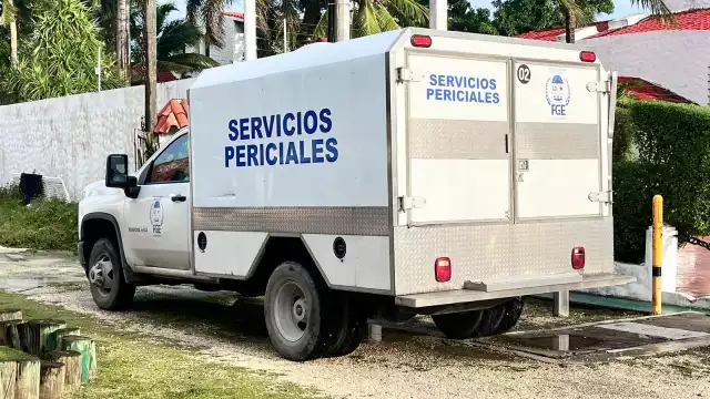 Servicios periciales atendió al lugar para examinar el resto de la zona por el resto del cuerpo.