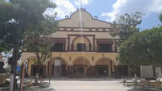 Candidato a regidor por MOCI, se adhiere a MORENA.