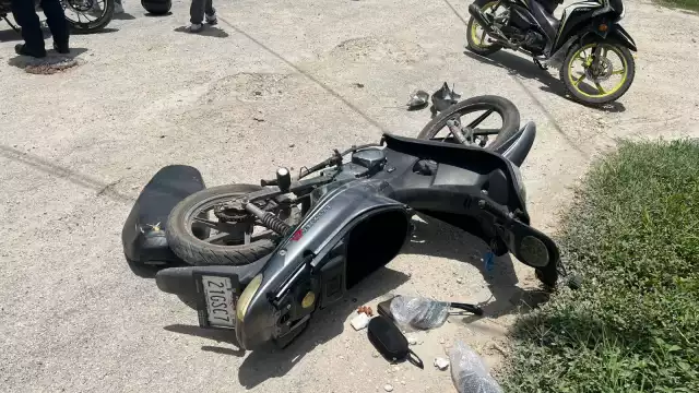 Un estudiante ocasionó un choque entre dos motocicletas en la colonia Concordia de Escárcega.