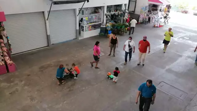 Los locatarios a veces no consiguen ni una venta al día