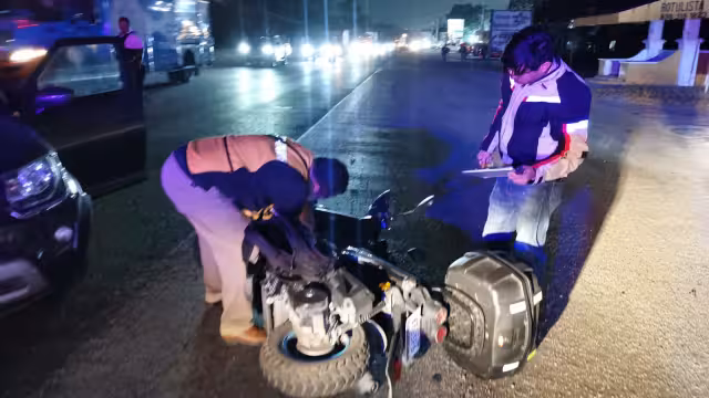 El incidente vehicular ocurrió sobre el kilómetro 8 de la carretera Carmen Puerto Real.