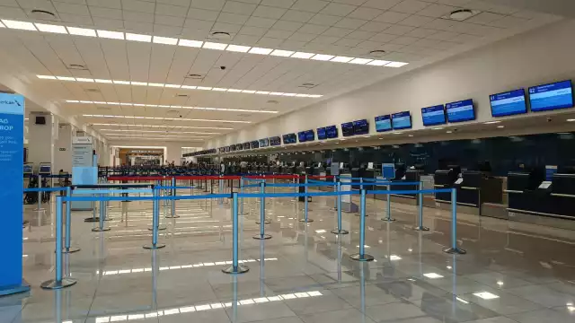 Hay baja afluencia de pasajeros en el aeropuerto de Mérida este lunes