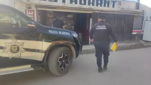Policía Municipal arresta a Jesús Elides C. S. por romper los sellos de clausura del restaurante-bar