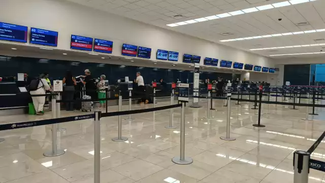 Hay mínima afluencia de pasajeros en el aeropuerto de Mérida