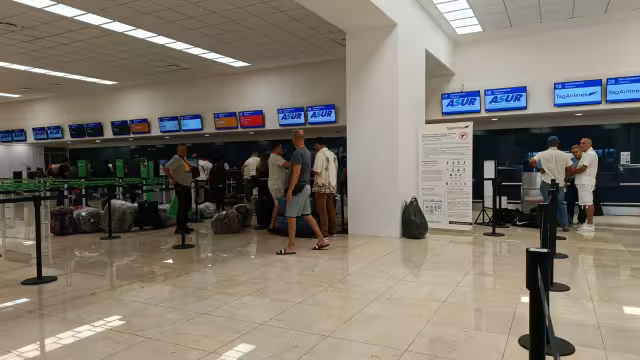 La afluencia de pasajeros en el aeropuerto de Mérida se mantiene con normalidad