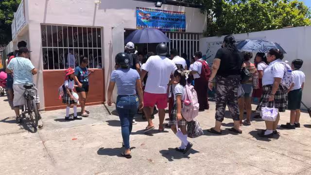 Escuelas de Quintana Roo registran más de 300 mil estudiantes en el regreso a clases