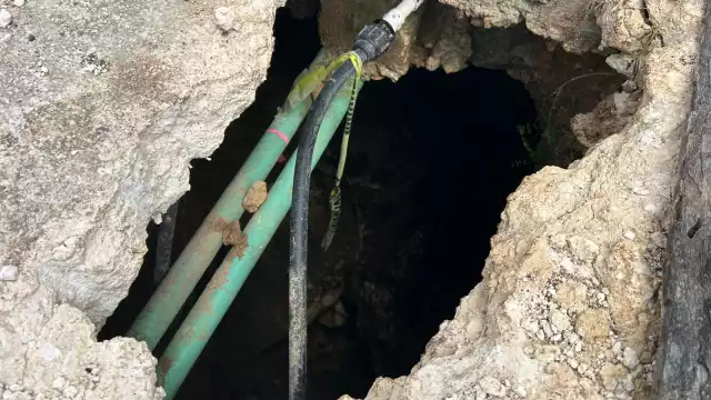 Vecinos temen que la caverna se expanda y afecte a sus viviendas