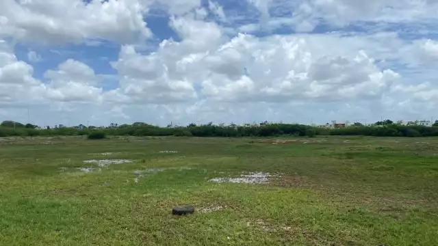 Los terrenos apenas y alcanza a registrar unos cuantos charquitos, que lejos de ser un atractivo, pueden convertirse en criaderos de mosquitos