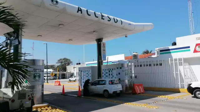 Empresas carmelitas enfrentan ola de demandas laborales ante incumplimiento de PEMEX