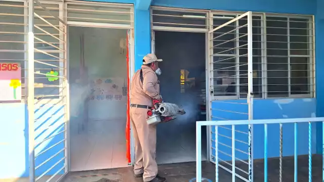 Para estas acciones la SSY utiliza 40 unidades aspersoras, 300 brigadistas y equipos manuales.