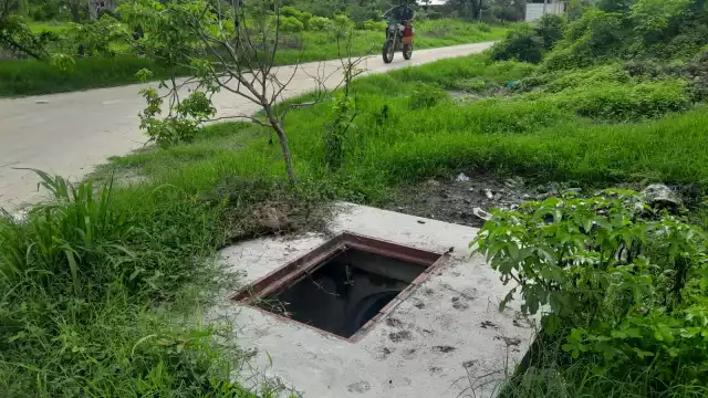 Peligro para los vecinos debido al drenaje abierto