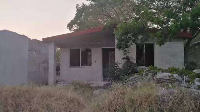 Los habitantes de Sabancuy califican como injusto que haya personas sin vivienda propia, cuando hay predios deshabitados.