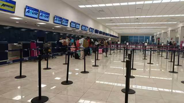 Cada miércoles la movilización en el aeropuerto de Mérida disminuye