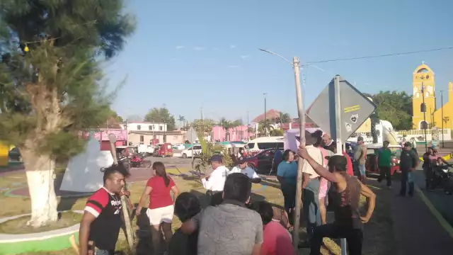 Un delincuente fue linchado por vecinos de Sabancuy tras robar a una mujer de la tercera edad.