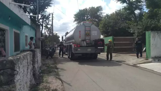 Bomberos lograron sofocar el incendio de la camioneta