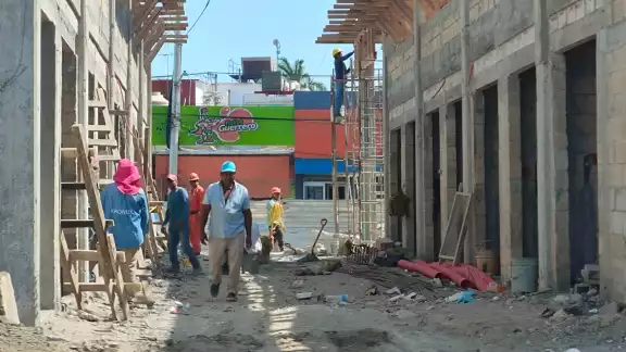 La ausencia de obras públicas y privadas desde hace seis meses ha puesto a cientos de familias en crisis La ausencia de obras públicas y privadas desde hace seis meses ha puesto a cientos de familias en crisis