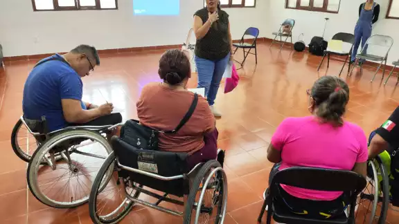 Educación limitada y exclusión laboral impiden autonomía de jóvenes con discapacidad en Ciudad del Carmen
