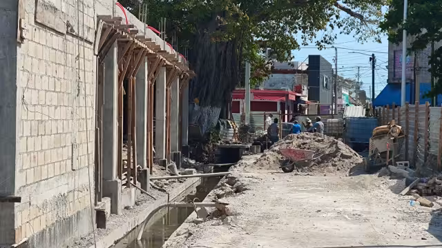 Constructores locales advierten colapso económico ante ausencia de contratos