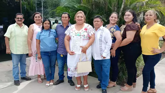 Bernardo y Leslie, de novios a distancia a esposos en Tizimín Bernardo y Leslie, de novios a distancia a esposos en Tizimín
