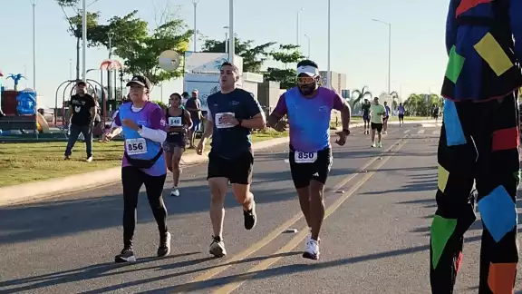 Deportistas campechanos destacan en la primera edición de la Carrera La Lupita Deportistas campechanos destacan en la primera edición de la Carrera La Lupita