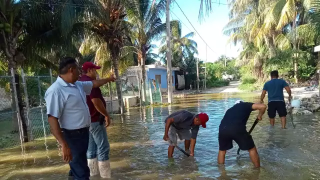 A las autoridades les preocupa el agua estancada y el mal olor que ha empezado a despedir