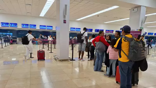 Se mantiene buena afluencia de pasajeros en el aeropuerto de Mérida