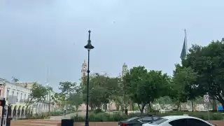 Huracán Helene provoca fuertes lluvias en Mérida