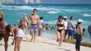 La playa se encuentra en la Zona Hotelera de Cancún y es considerada la mejor del destino