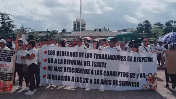 Protesta Magisterial en Playa del Carmen Protesta Magisterial en Playa del Carmen