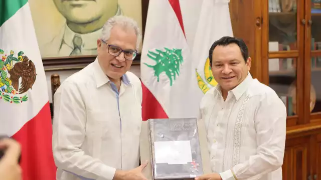 Joaquín Díaz Mena agradeció la visita al Embajador del Líbano en México