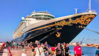 El crucero Disney Magic tiene a más de tres mil pasajeros