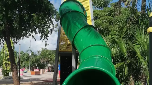 Los juegos se encontraban en mal estado, lo que preocupaba a los padres de familia