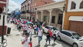 Llegaron hasta las puertas del Congreso de Campeche
