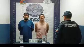 Los dos hombres quedaron a disposición de la FGE.