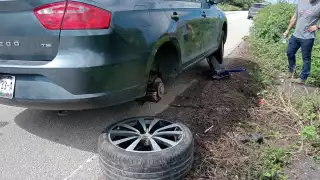 Las lluvias han agravado la situación en las carreteras de la Península de Atasta