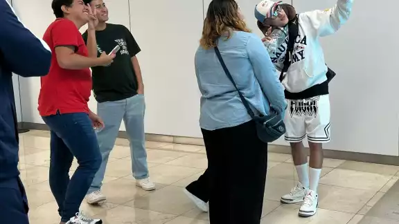 El Malilla se despide de Mérida tras presentación en auditorio. El Malilla se despide de Mérida tras presentación en auditorio.