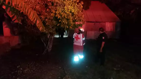 Pelea doméstica deja a hombre herido con machete en la pierna Pelea doméstica deja a hombre herido con machete en la pierna