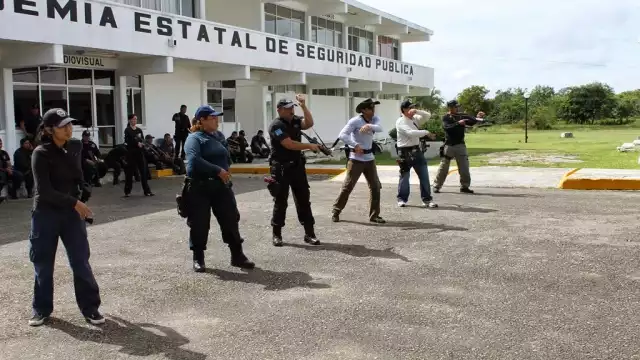 Son al menos 12 cadetes los que tienen dengue