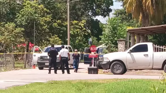 Hallan muerto a hombre de 60 años en camioneta con placas de Tamaulipas