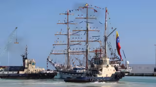 Buque escuela Simón Bolívar de Venezuela zarpa de Progreso rumbo a Cozumel