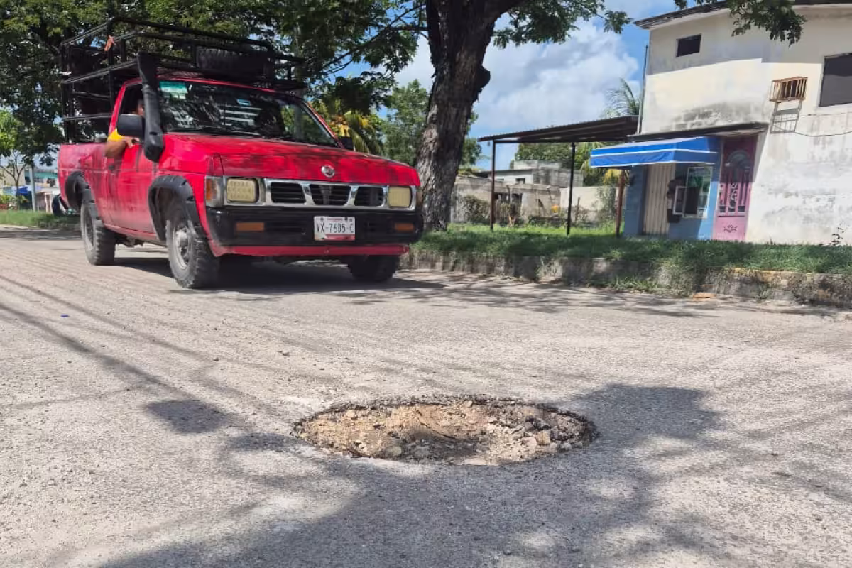 ¿Accidente a la vista? Enorme bache en Champotón pone en peligro a ...